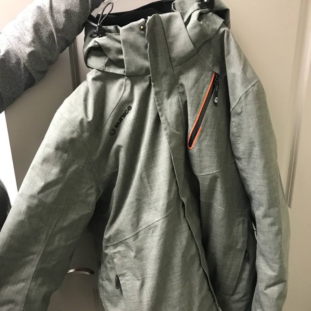 Sunice Ski/Snowboard jacket